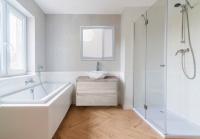 Зеркало BELBAGNO SPC-LNS-700-700-LED-TCH Зеркало с встроенным светильником и сенсорным выключателем, 12W, 220-240V, 700x30x700 