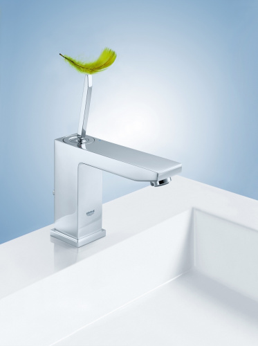 Смеситель Grohe Eurocube Joy 23658000 для раковины