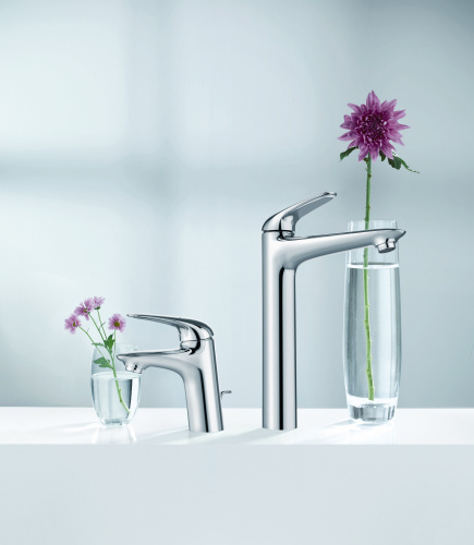 Eurostyle 2015 Solid Смеситель Grohe для раковины со сливным гарнитуром S-Size