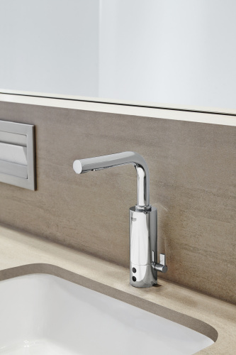 Смеситель Grohe Essence E 36088000 для раковины, сенсорный