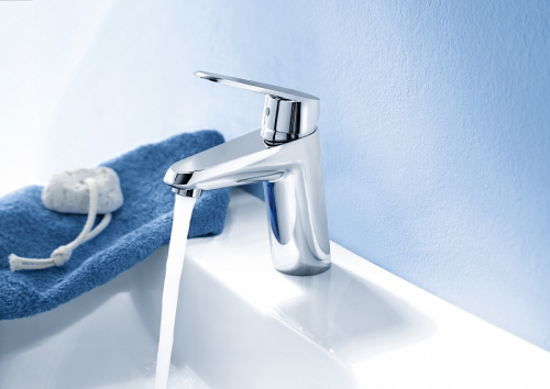 Смеситель Grohe Eurodisc Cosmopolitan 3317820E для раковины